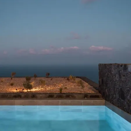 Magnificent Santorini | 1 Bedroom | Ichimaru | Breathtaking Sea Views And Outdoor Heated Pool | Imerovigli *