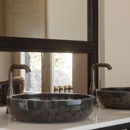 Magnificent Santorini | 1 Bedroom | Ichimaru | Breathtaking Sea Views And Outdoor Heated Pool | Imerovigli *