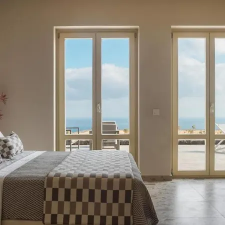 别墅 Magnificent Santorini | 1 Bedroom | Ichimaru | Breathtaking Sea Views And Outdoor Heated Pool | Imerovigli *